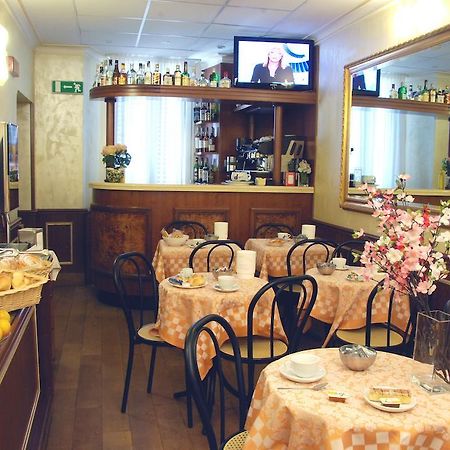 Hotel Marco Polo Rome Bagian luar foto