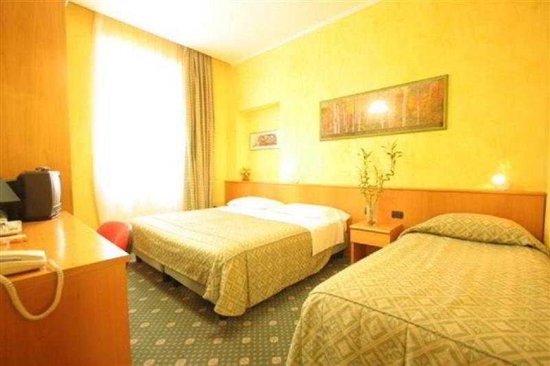 Hotel Marco Polo Rome Bagian luar foto