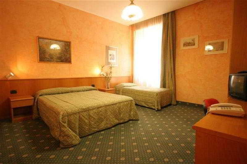 Hotel Marco Polo Rome Bagian luar foto