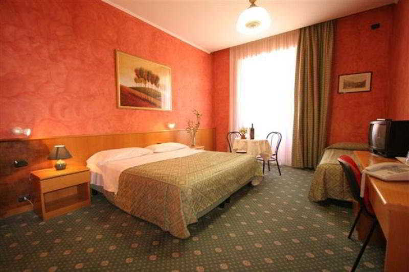 Hotel Marco Polo Rome Bagian luar foto