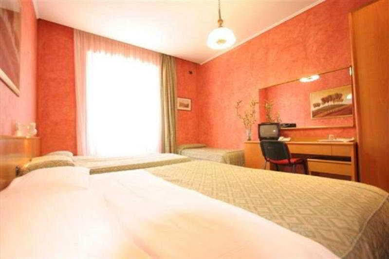 Hotel Marco Polo Rome Bagian luar foto